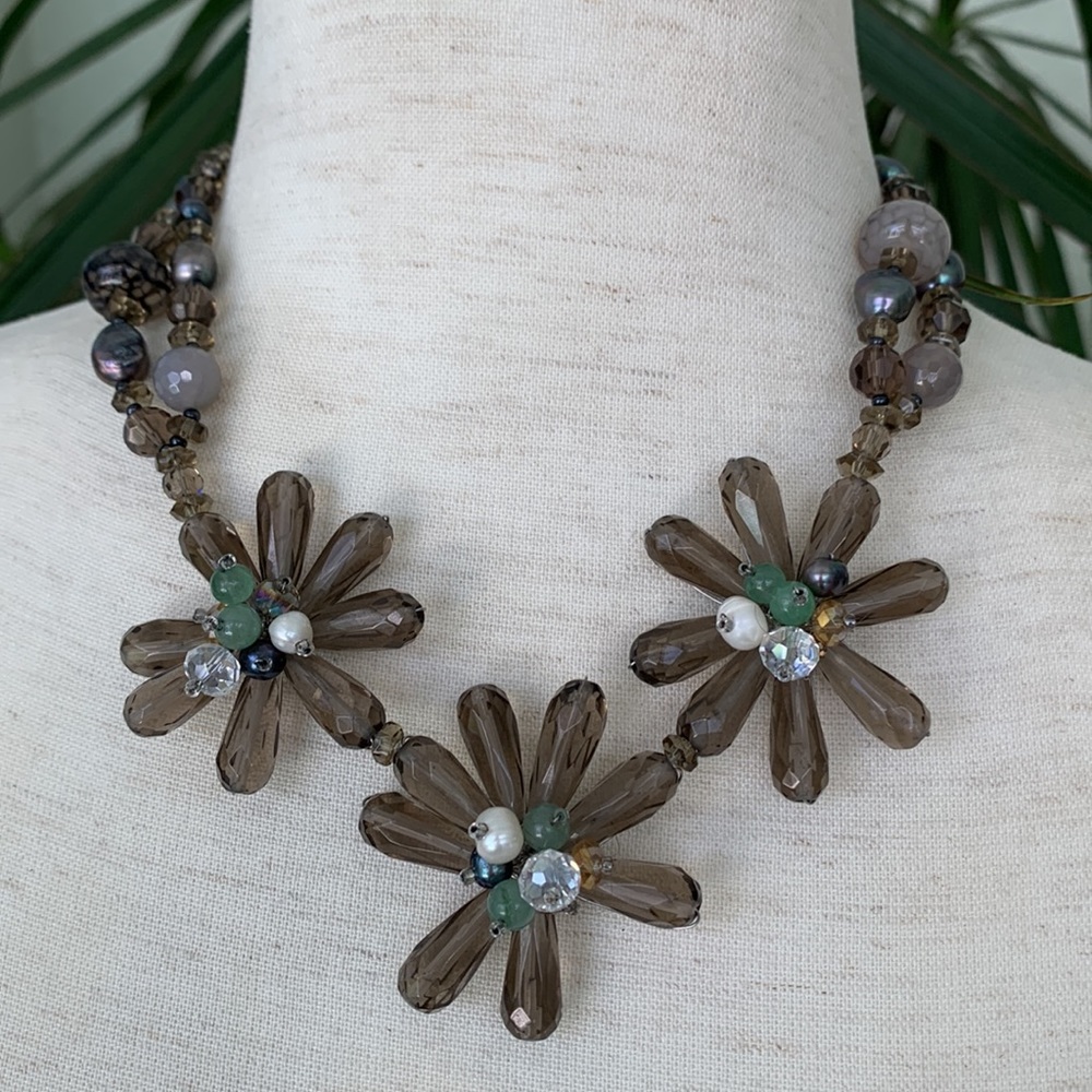 Nakamol flower necklace